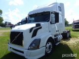 2008 Volvo VNL670 Truck Tractor, s/n 4V4NC9GH08N462820: T/A, Sleeper, Volvo