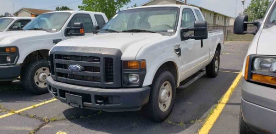 2008 Ford F250 Super-duty XL Pickup, s/n 1FTNX20558EA85957: 2wd, Gas Eng.,