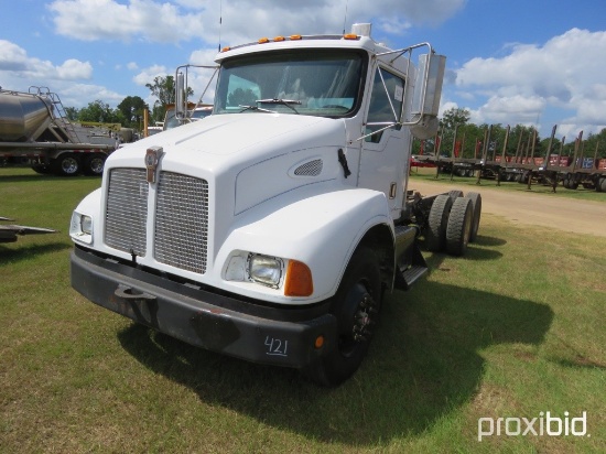 Kenworth Cab & Chassis, s/n 824331: T/A, Cat 3126 Eng., E/F Trans., Hendric