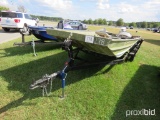 Ragin Cajun Mullet Boat w/ 18 Trailer: Johnson 35hp Eng., Stick Steering