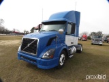 2007 Volvo VNM430 Truck Tractor, s/n 4V4N19GF47N481809: S/A, Sleeper, Volvo