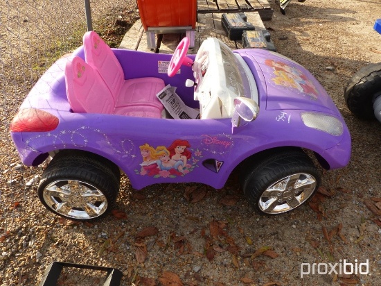 Barbie Car: Battery Operated