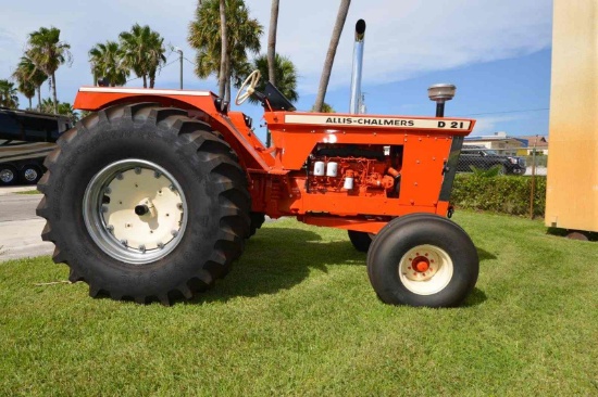 Allis Chalmers D-21 Tractor, s/n 1351D: Wide Front, 1963 Year Model
