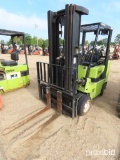 Clark GCX40 Forklift, s/n GX710U02529457: LP Eng., Dual Front Wheels, 6125