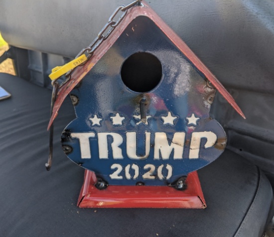 Metal TRUMP 2020 Bird House