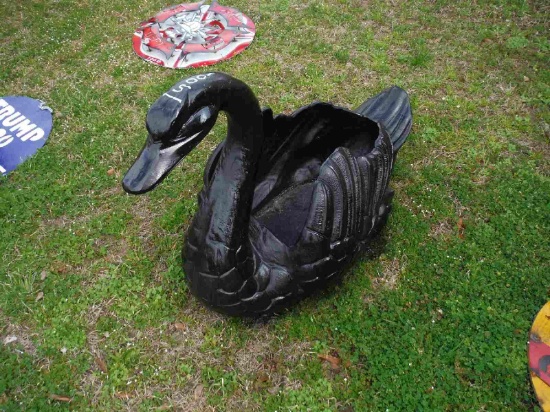 Aluminum Swan Planter