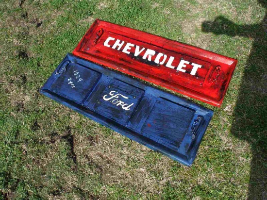 2pc Tailgate Metal Art