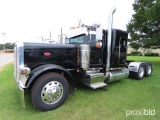 2009 Peterbilt 389 Truck Tractor, s/n 1XPXD49X09D777325: Flat Top Sleeper,