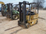 Cat T40D Forklift, s/n EB5273 (Salvage)