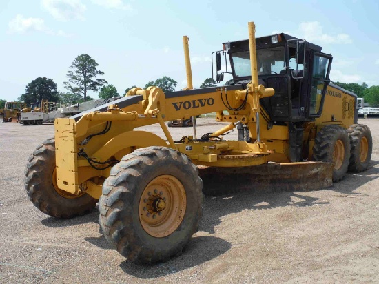 2005 Volvo G710B Motor Grader, s/n 38044: Encl. Cab, Side Shift, Tip Contro