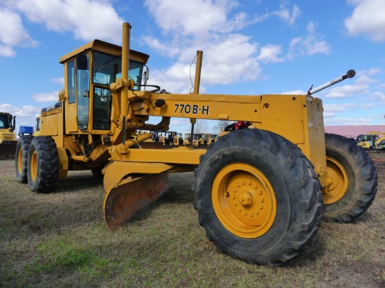 John Deere 770BH Motor Grader (No Serial Number Located): Encl. Cab, 12' Mo