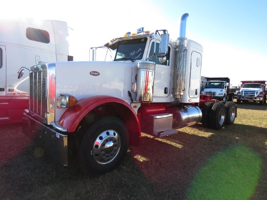 2008 Peterbilt 367 Truck Tractor, s/n 1XPTD49X38D740220: Flat Top Sleeper