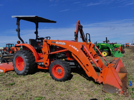 Kubota L3800D Tractor, s/n 86336: Loader w/ Bkt., Meter Shows 3905 hrs