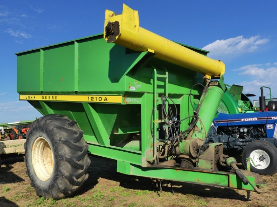 John Deere 1210A Grain Cart