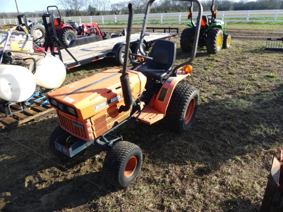 Kubota B6200 Tractor