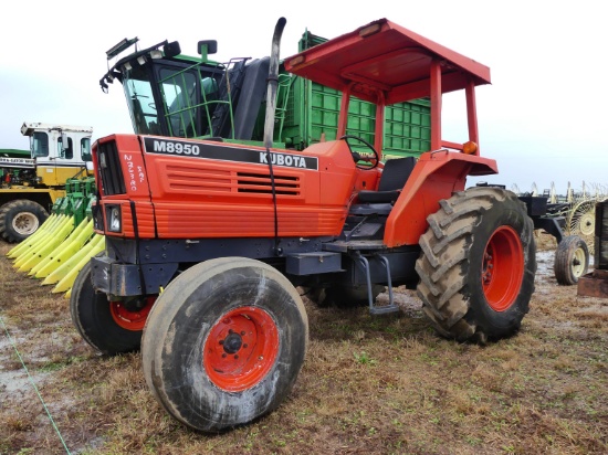 Kubota M8950 Tractor, s/n 4392: Meter Shows 9548 hrs
