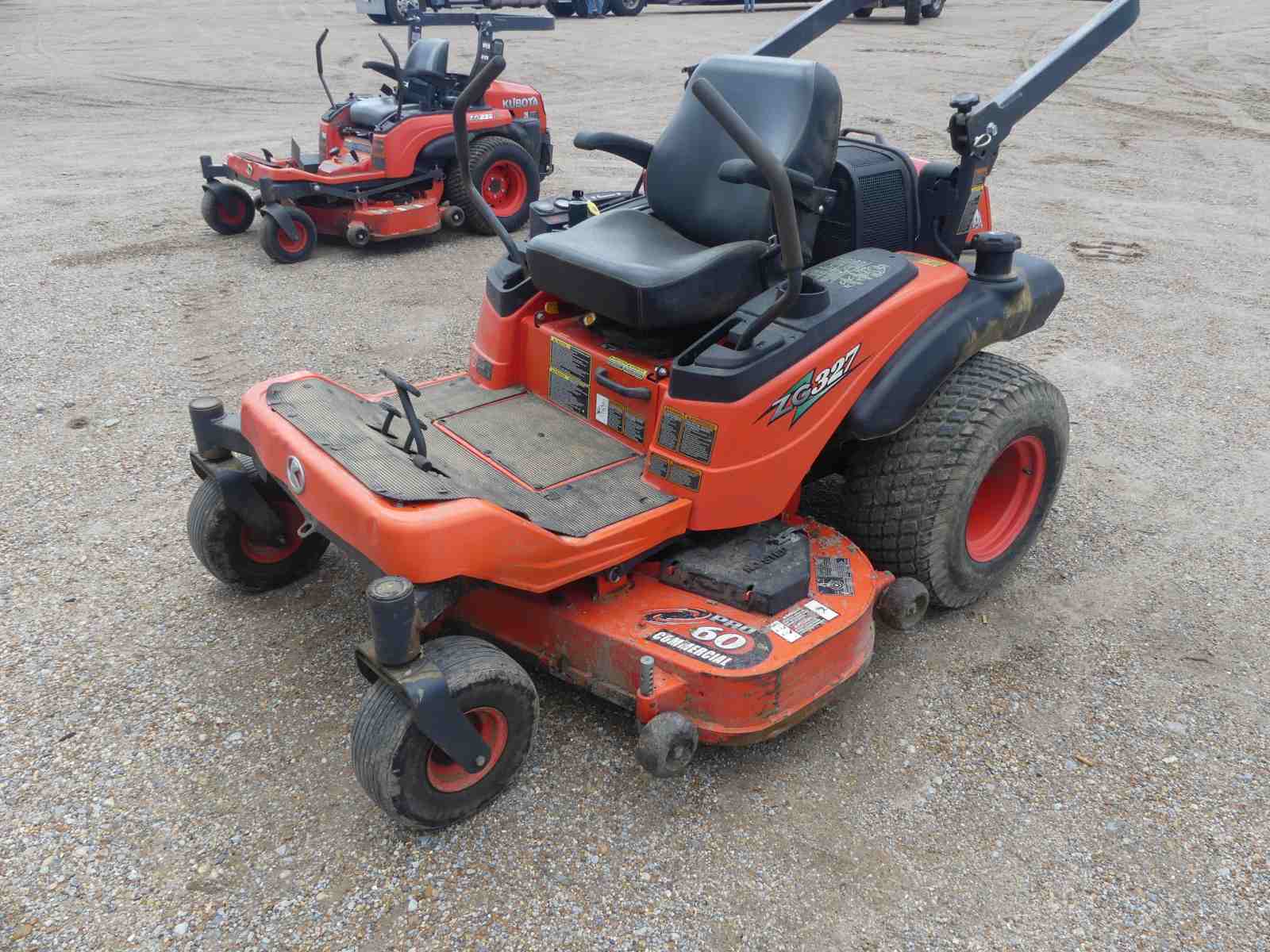 Kubota ZG327 Zero turn Mower s n 53024 Gas Proxibid
