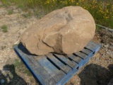 Pallet of 1 Landscape Rock