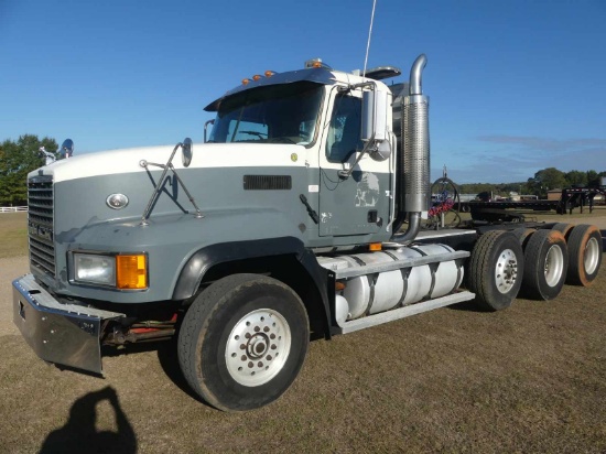 2007 Mack CL713 Truck Tractor, s/n 1M1AD64Y67M002625 (Title Delay): Tri-axl