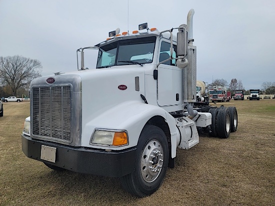 2005 Peterbilt 385 Truck Tractor, s/n 1XPGDU9X45D874019: Day Cab, Cat C13 E
