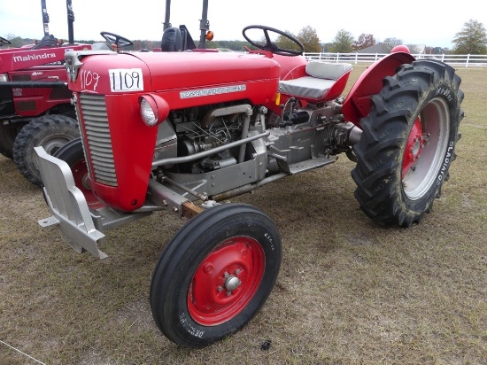 Massey Ferguson 25 Tractor, s/n 1101822: 2wd