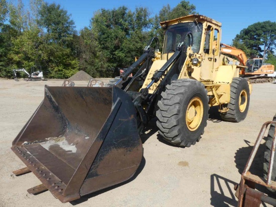 Volvo L90 Rubber-tired Loader, s/n L090V30277AH: C/A, 8' Bkt. & Forks, Mete