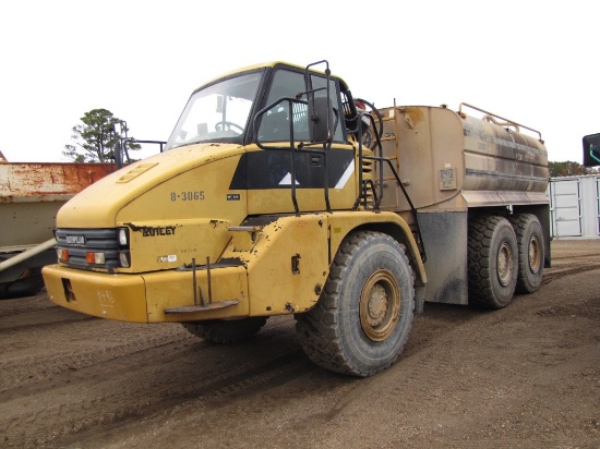 2007 Cat 725 Articulated Water Truck, s/n B1L01230: 5000-gal Tank, Meter Sh