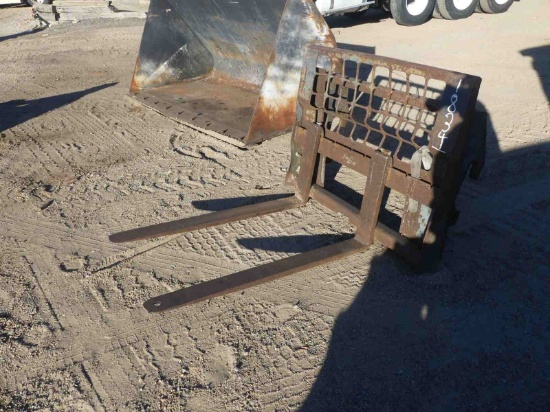 Set of Pallet Forks for Rubber-tired Loader