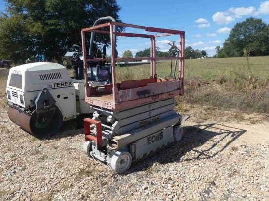 Skyjack Scissor-type Manlift, s/n Not Visible (Salvage)