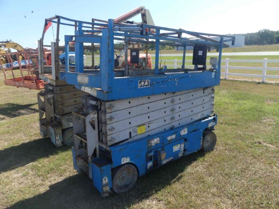 Genie GS-3232 Scissor-type Manlift, s/n 14943 (Salvage): Electric, Meter Sh