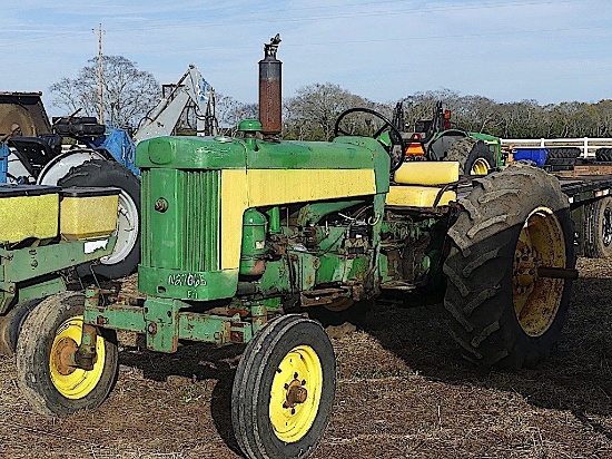John Deere Tractor, s/n 111331: Gas Eng., Tag 81140