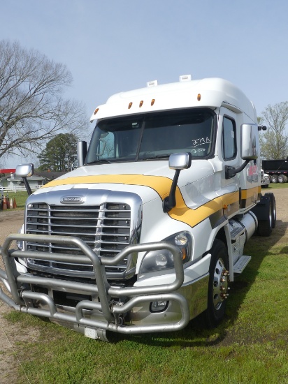 2016 Freightliner Cascadia Truck Tractor, s/n 1FUJGLD51GLGT5806: T/A, Sleep