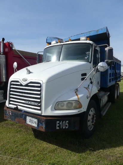 2006 Mack CXN613 Tandem-axle Dump Truck, s/n 1M1AK05YX6N010199 (Title Delay