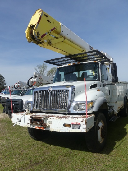 2005 International 7400 Bucket Truck, s/n 1HTWEAAR95J043125 (Title Delay):