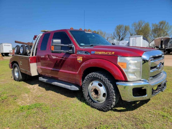 2014 Ford F350 Wrecker, s/n 1FD8X3G66EEA17952: Auto, S/A, Odometer Shows 12
