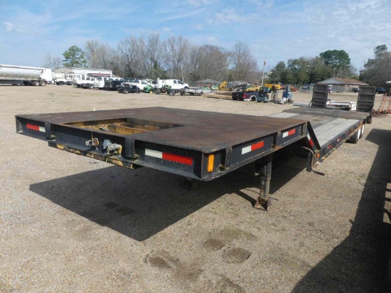 Slant Deck Trailer: T/A, Dovetail, Ramps