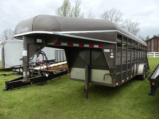 2010 Delta 28' Stock Trailer, s/n 4MWGS202XAN026205