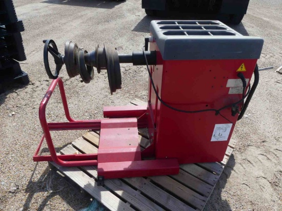 Giuliano S444 Tire Machine, s/n 12305322