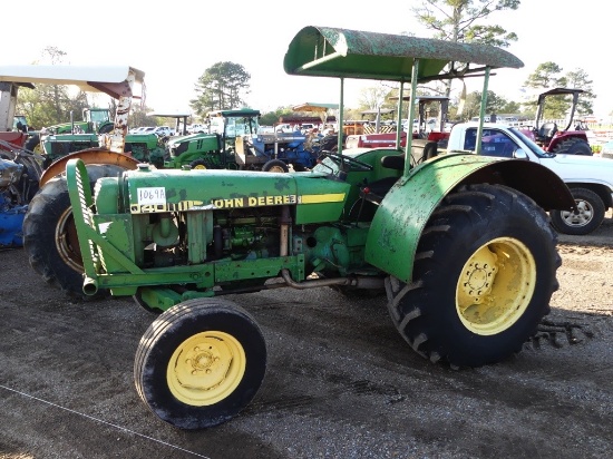John Deere 2040 Tractor, s/n 324677: 2wd, Drawbar, PTO, Lift Arms, Meter Sh