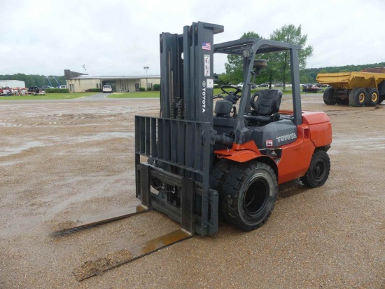 Toyota 7FGU45 Forklift, s/n 60323: Canopy, Diesel Eng., Dual Drive Tires, T