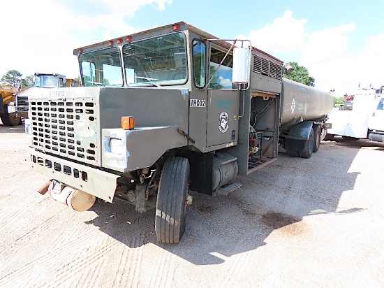 Oshkosh Fuel Truck (No Title - Bill of Sale Only): T/A, Auto, 5000-gal Tank