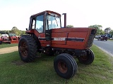 International 5288 Tractor, s/n U000712: 2wd, Encl. Cab