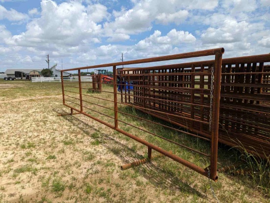 20' Heavy-duty Cattle Panel (Selling Offsite): Located in Headland, AL