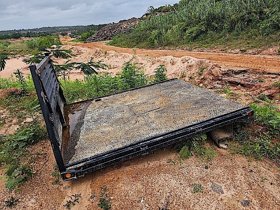 Flatbed attachment for Pick up truck