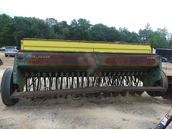 John Deere 8300 Grain Drill