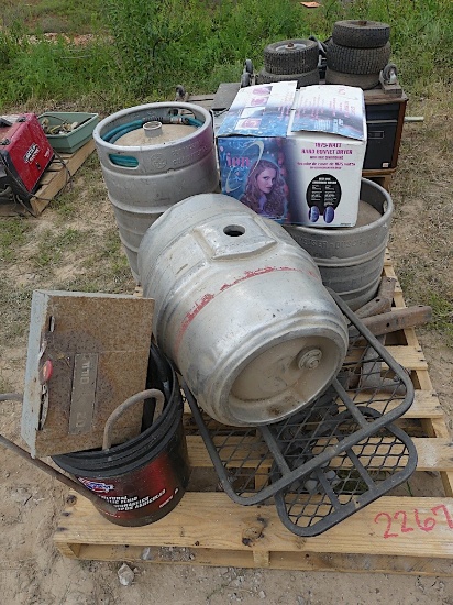 Kegs, 5 Gallon Bucket Misc Items