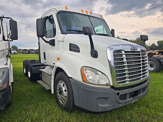 2012 Freightliner Cascadia Truck Tractor, s/n 1FUJGBDV3CSBE7446 (Title Dela