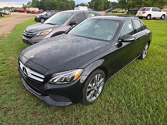 2015 Mercedes C300, s/n 55SWF4KB7FU039577: Gas Eng., Auto, Sunroof, 4-door,