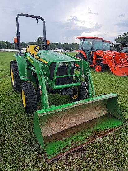 2017 John Deere 3032E Tractor, s/n 1LV3032EAHH112493: Rollbar, JD D160 Load