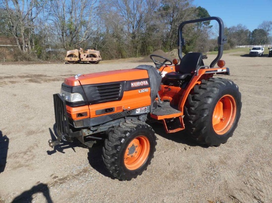 Kubota L3010 MFWD Tractor, s/n 76389: Rollbar, 3PH, PTO, Meter Shows 1545 h